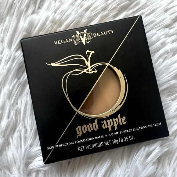 KVD Good Apple Lightweight Foundation shade 042 medium with warm undertones - Picture 3 of 9